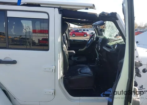 2014 Jeep Wrangler Unlimited Rubicon z USA, uszkodzony, nr VIN 1C4BJWFGXEL265737